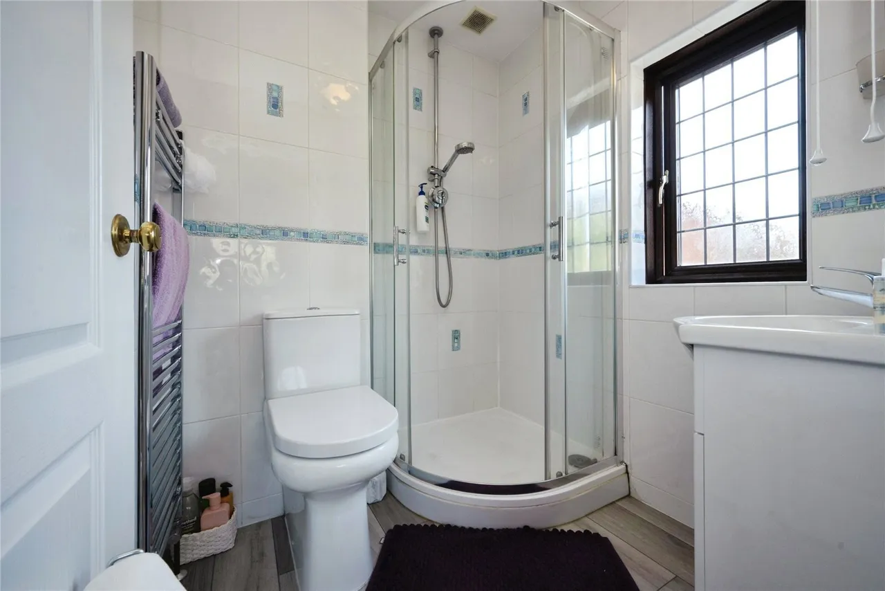 Ennismore Green, Luton, Bedfordshire, LU2, photo 16