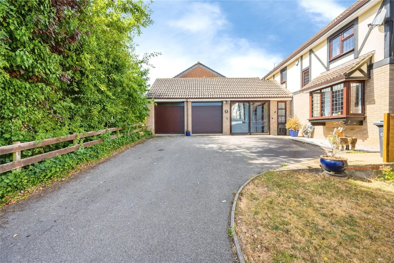 Ennismore Green, Luton, Bedfordshire, LU2, photo 22
