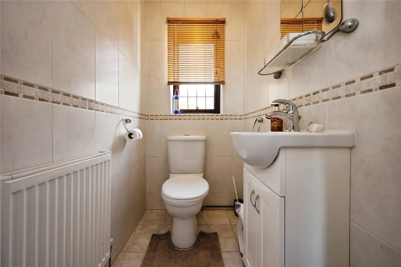Ennismore Green, Luton, Bedfordshire, LU2, photo 8