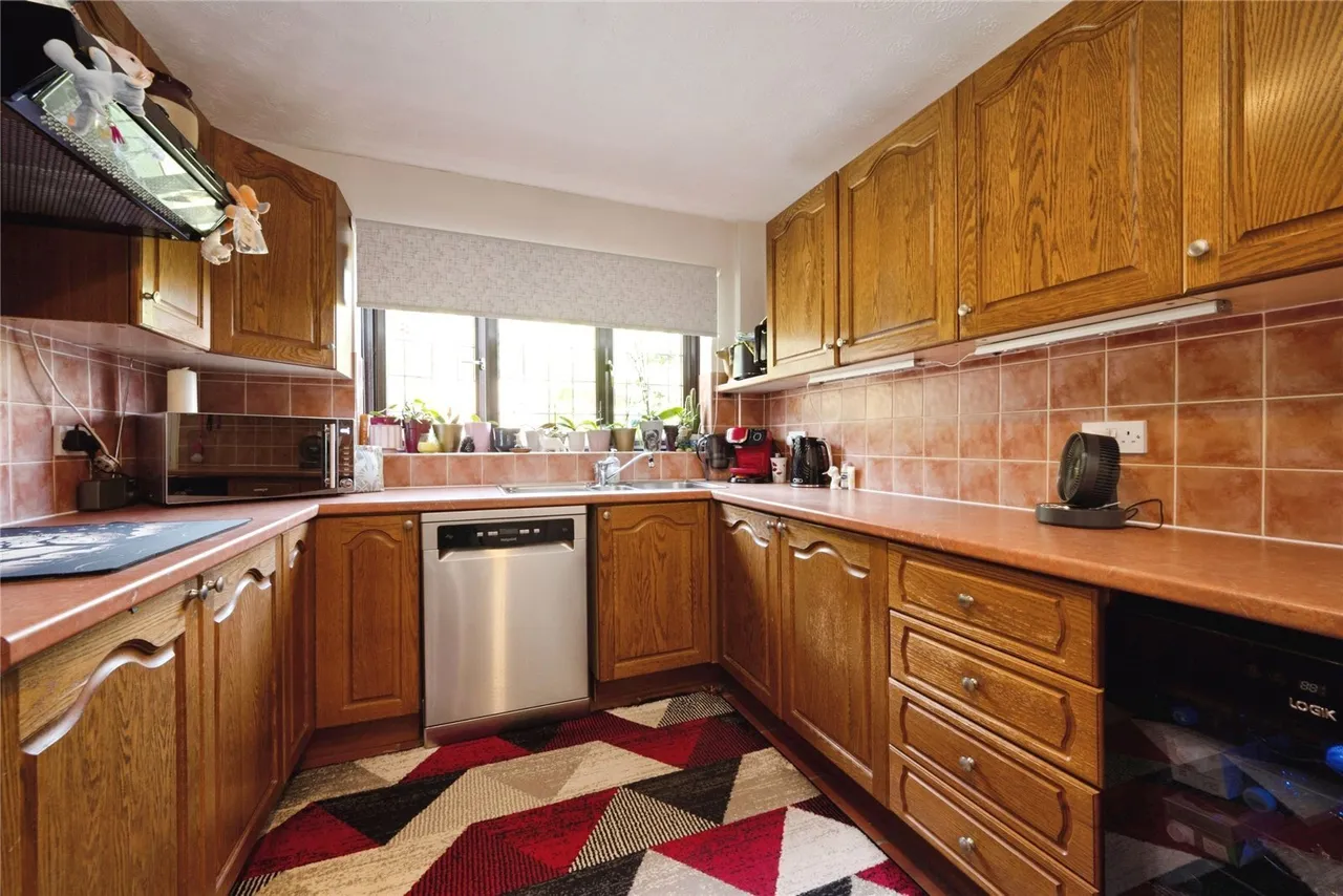 Ennismore Green, Luton, Bedfordshire, LU2, photo 10