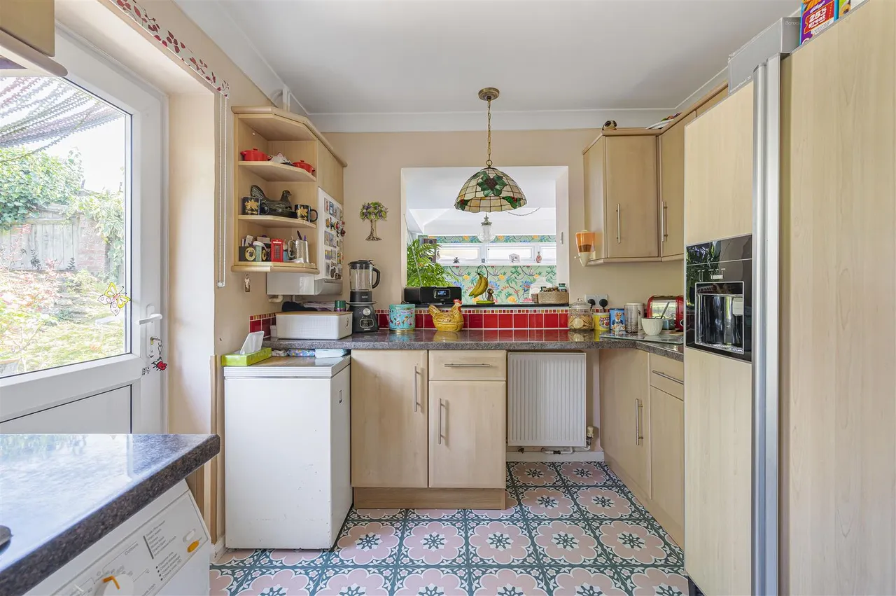 Beresford Road, Newhaven, photo 27