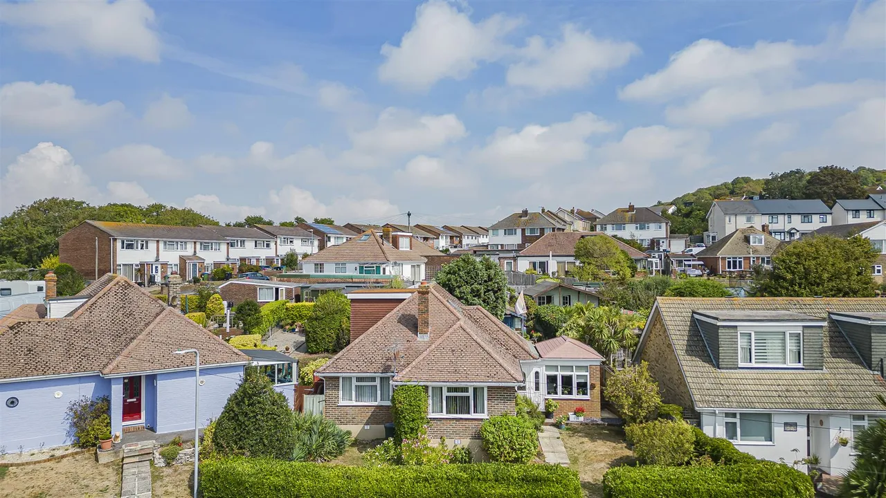 Beresford Road, Newhaven, photo 13