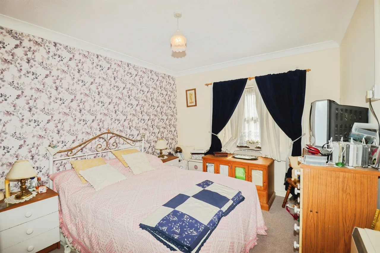 Ship Gardens, Mildenhall, IP28, photo 13