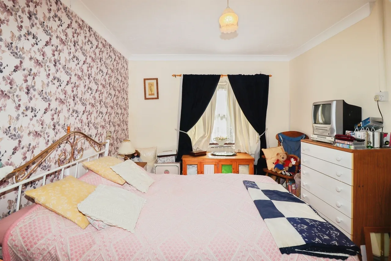 Ship Gardens, Mildenhall, IP28, photo 15