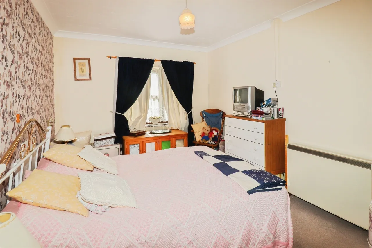 Ship Gardens, Mildenhall, IP28, photo 16