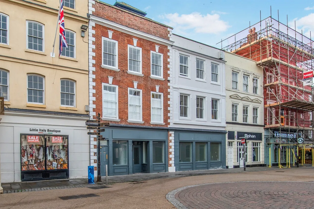 2 bed flat for sale, Broad Street, Worcester, WR1