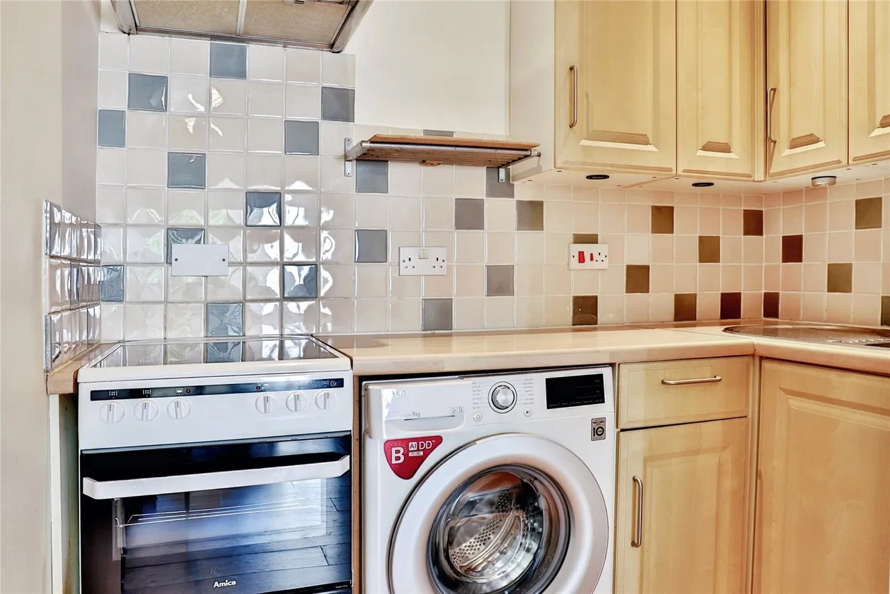 Suffolk Road, Bournemouth, BH2, photo 13