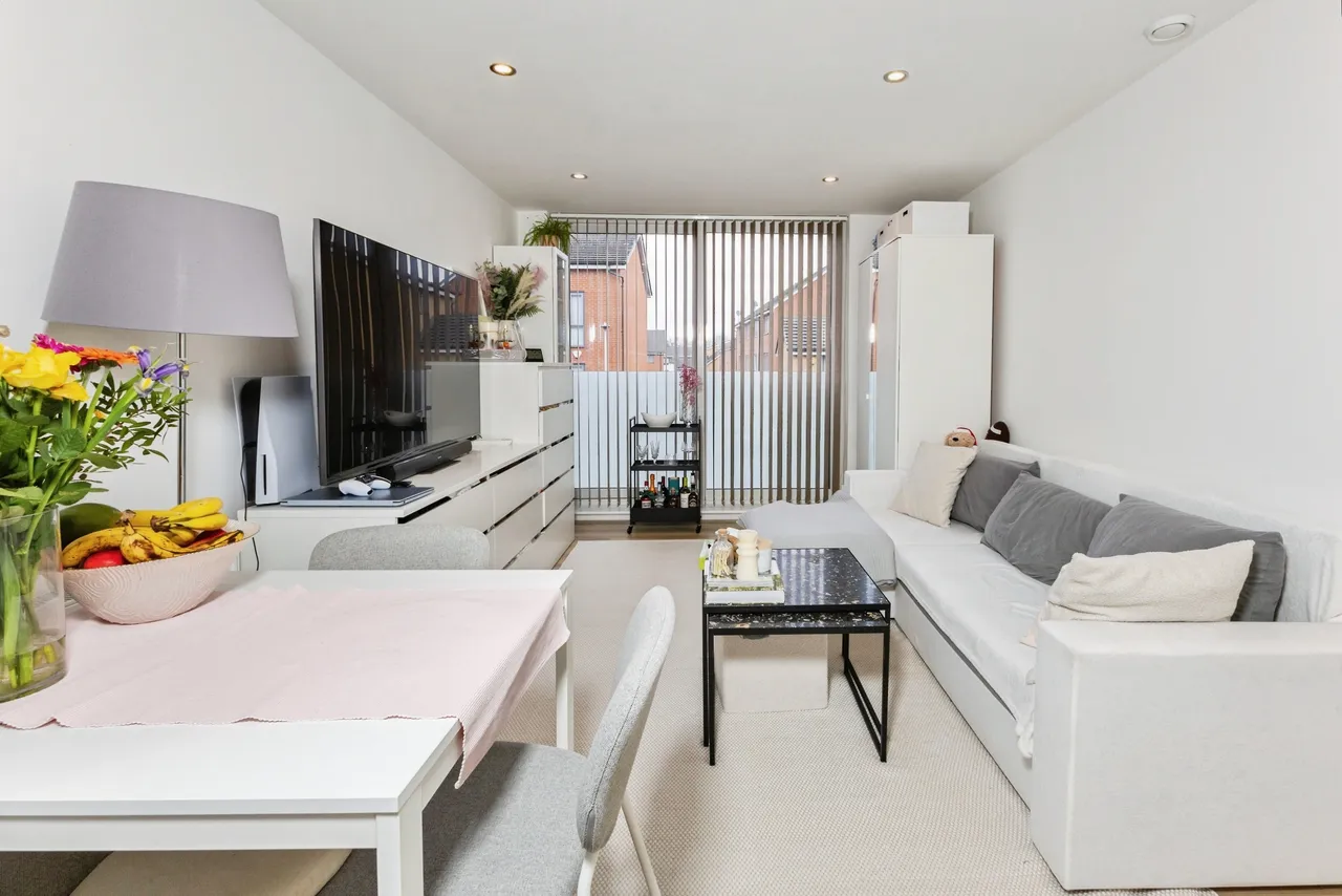 1 bed flat for sale, Midgham Way, Reading, RG2