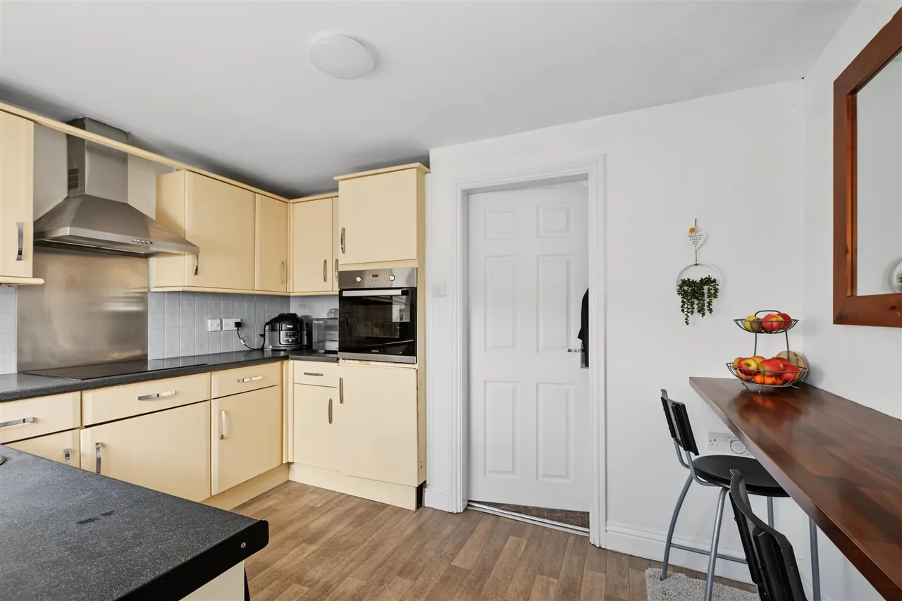 Rockford Court, Stapleford, NG9, photo 7