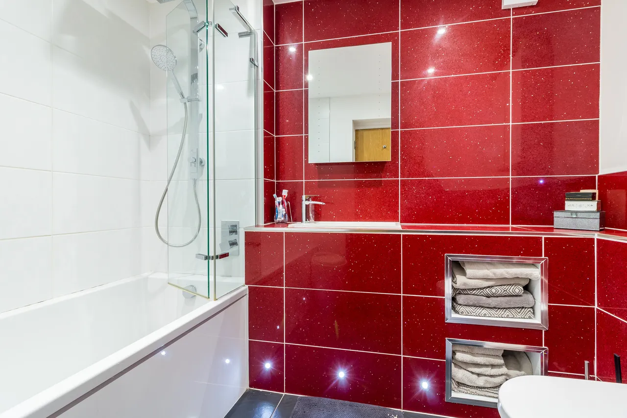 26 Pinewood Road, St. Ives, Ringwood, BH24 2PA, photo 17