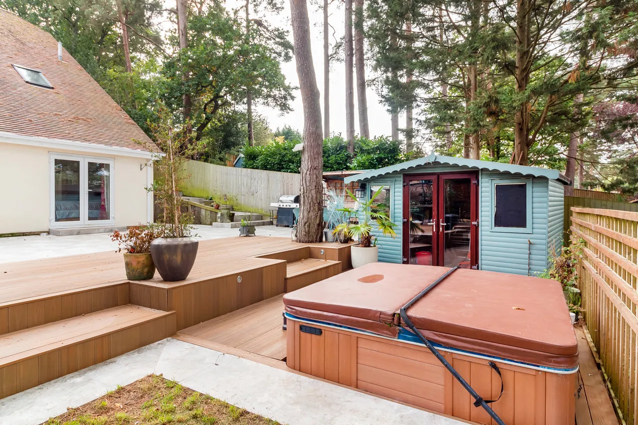 26 Pinewood Road, St. Ives, Ringwood, BH24 2PA, photo 22