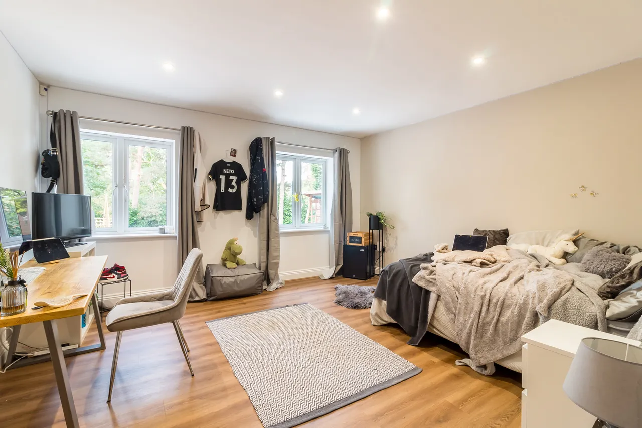 26 Pinewood Road, St. Ives, Ringwood, BH24 2PA, photo 15