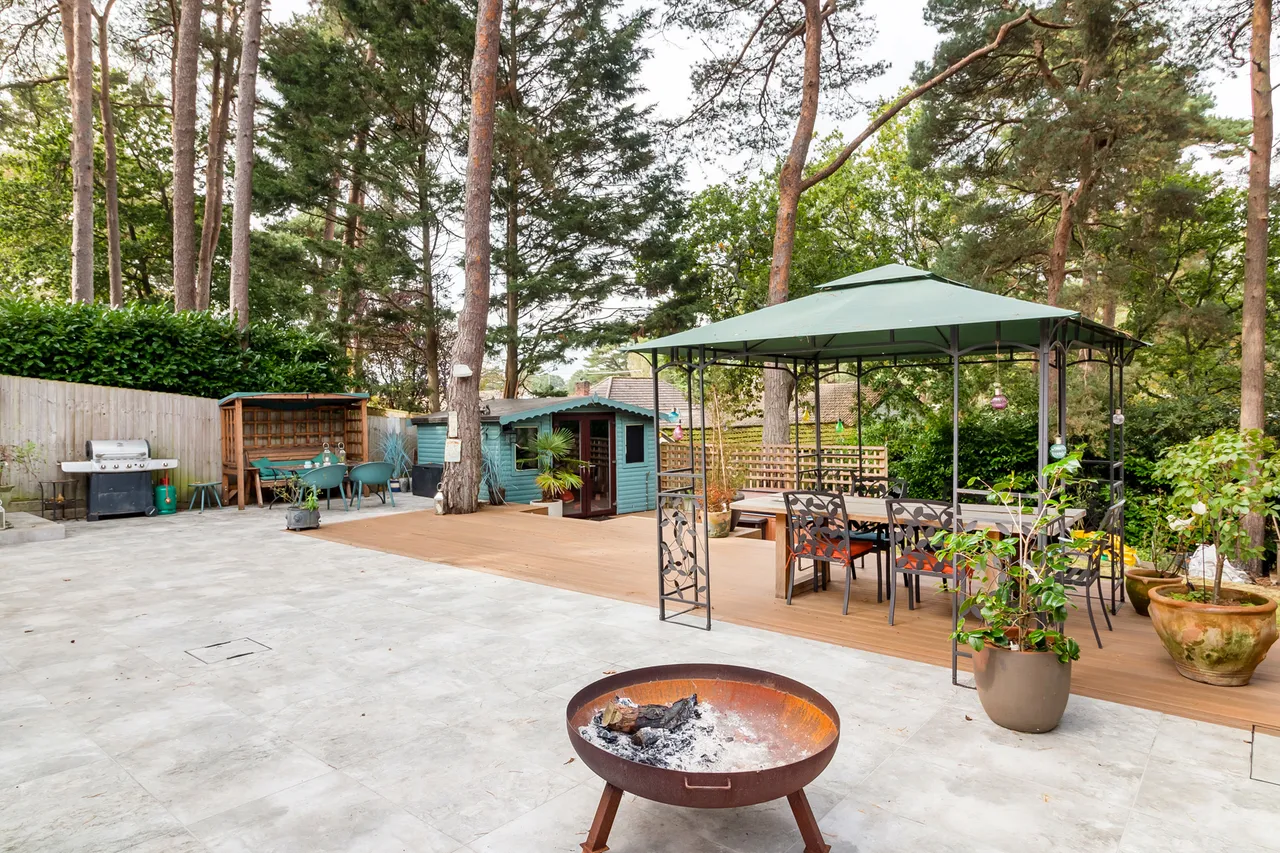 26 Pinewood Road, St. Ives, Ringwood, BH24 2PA, photo 21