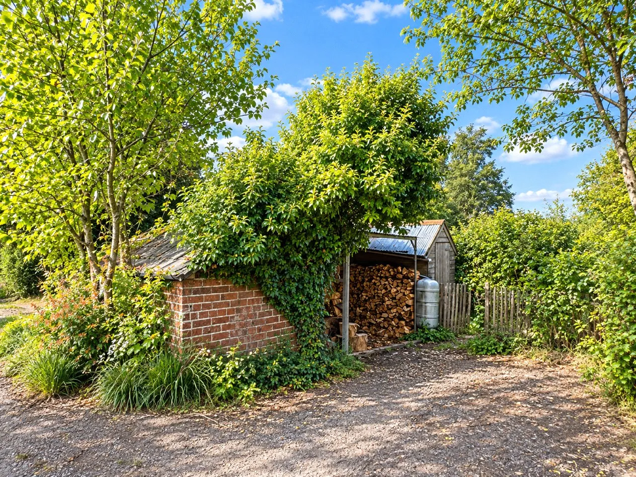 Howey, Llandrindod Wells, LD1, photo 25