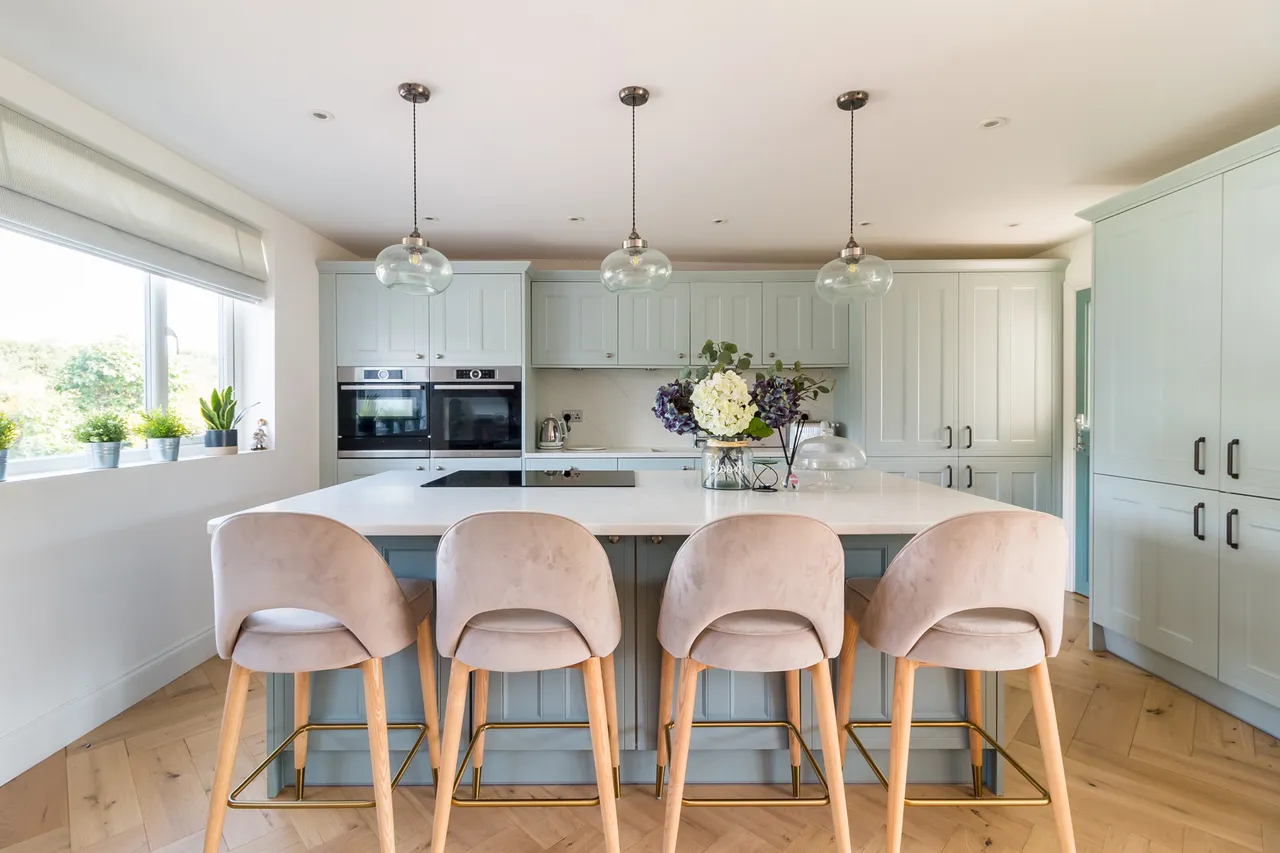 5 bed house for sale — 14 Salisbury Road, Ringwood, Ringwood, BH24 1AS
