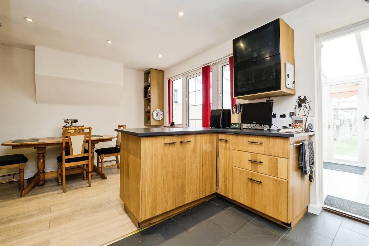 Elm Park Avenue, Hornchurch, RM12, photo 8