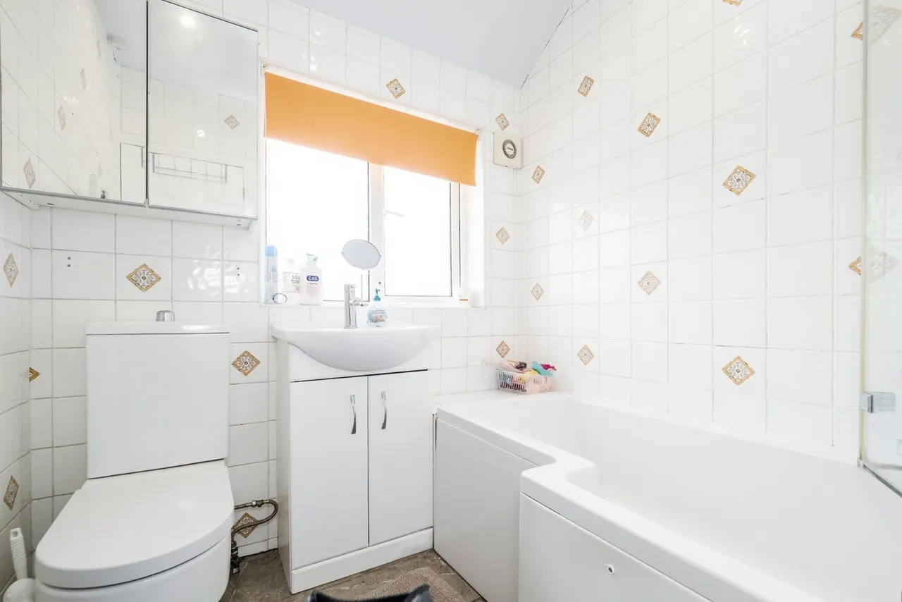 Elm Park Avenue, Hornchurch, RM12, photo 11