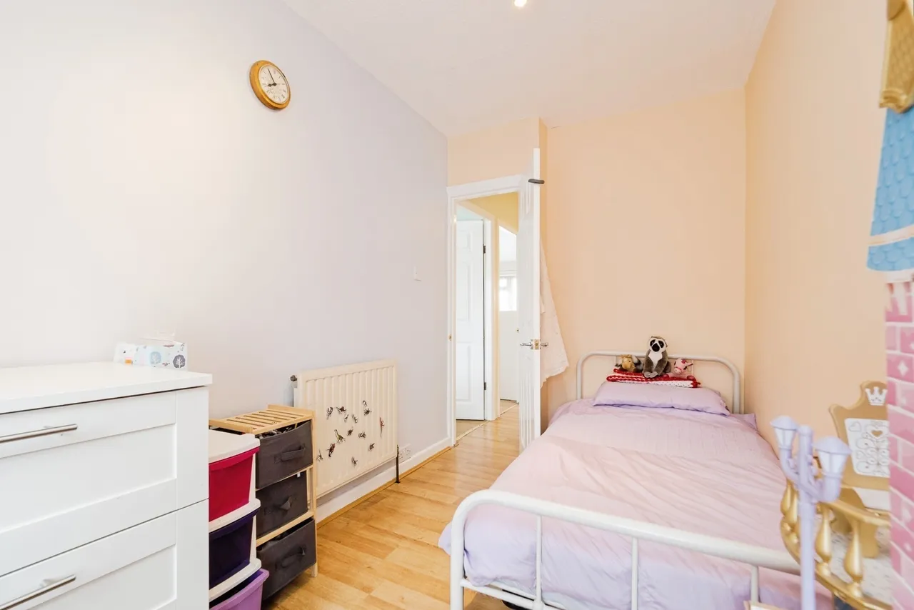 Elm Park Avenue, Hornchurch, RM12, photo 12