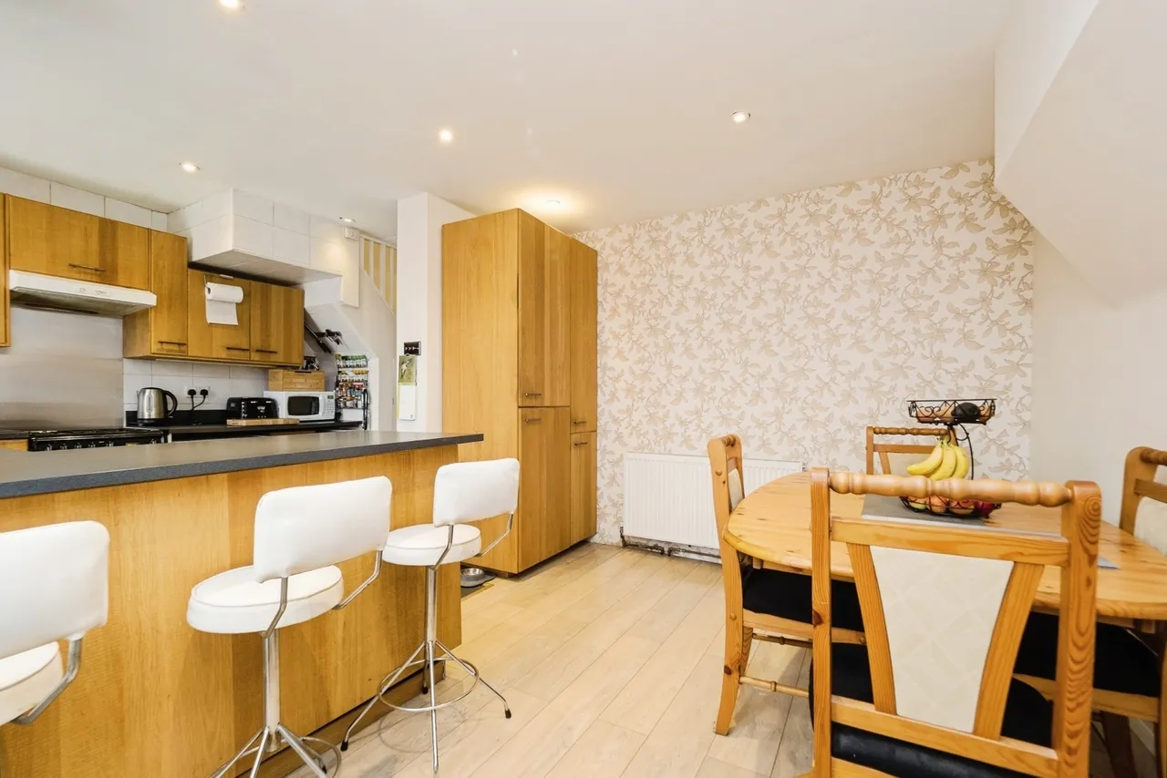 Elm Park Avenue, Hornchurch, RM12, photo 9