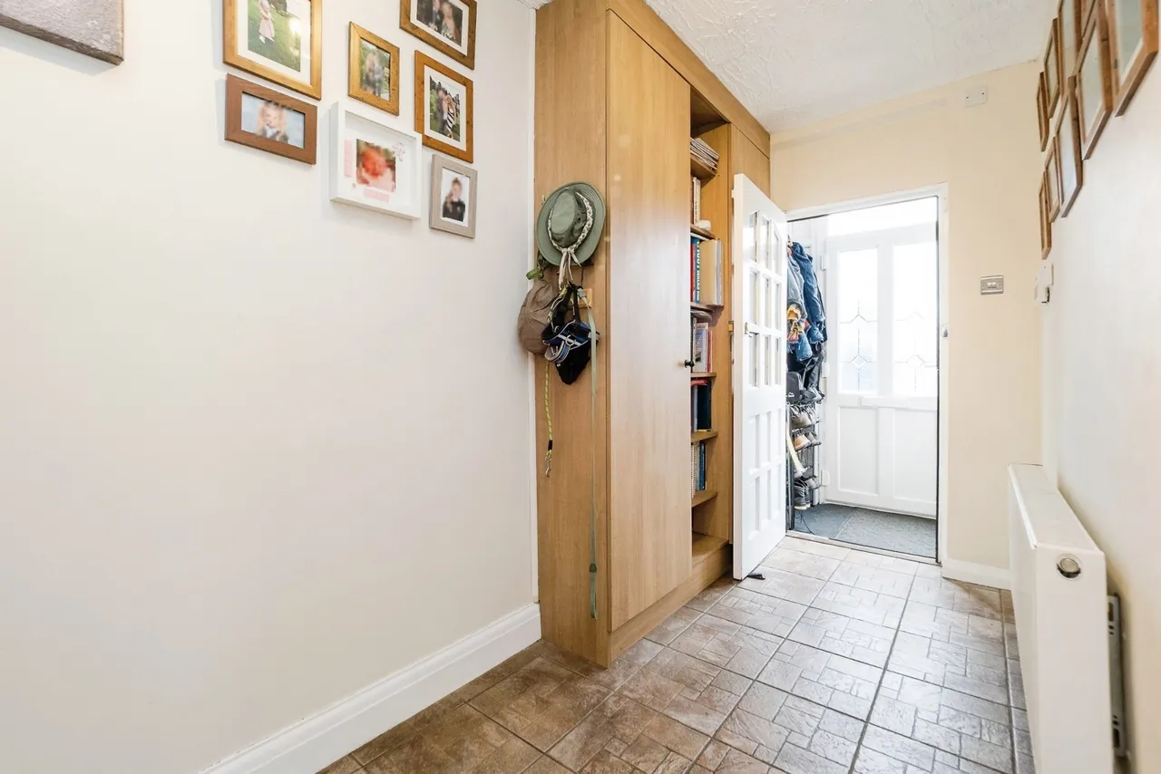 Elm Park Avenue, Hornchurch, RM12, photo 3