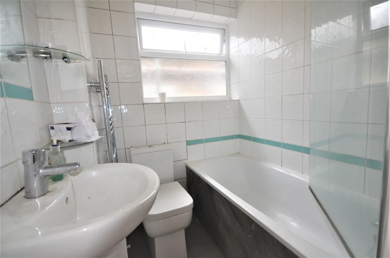 Fullwell Avenue, IG5 0RA, photo 7