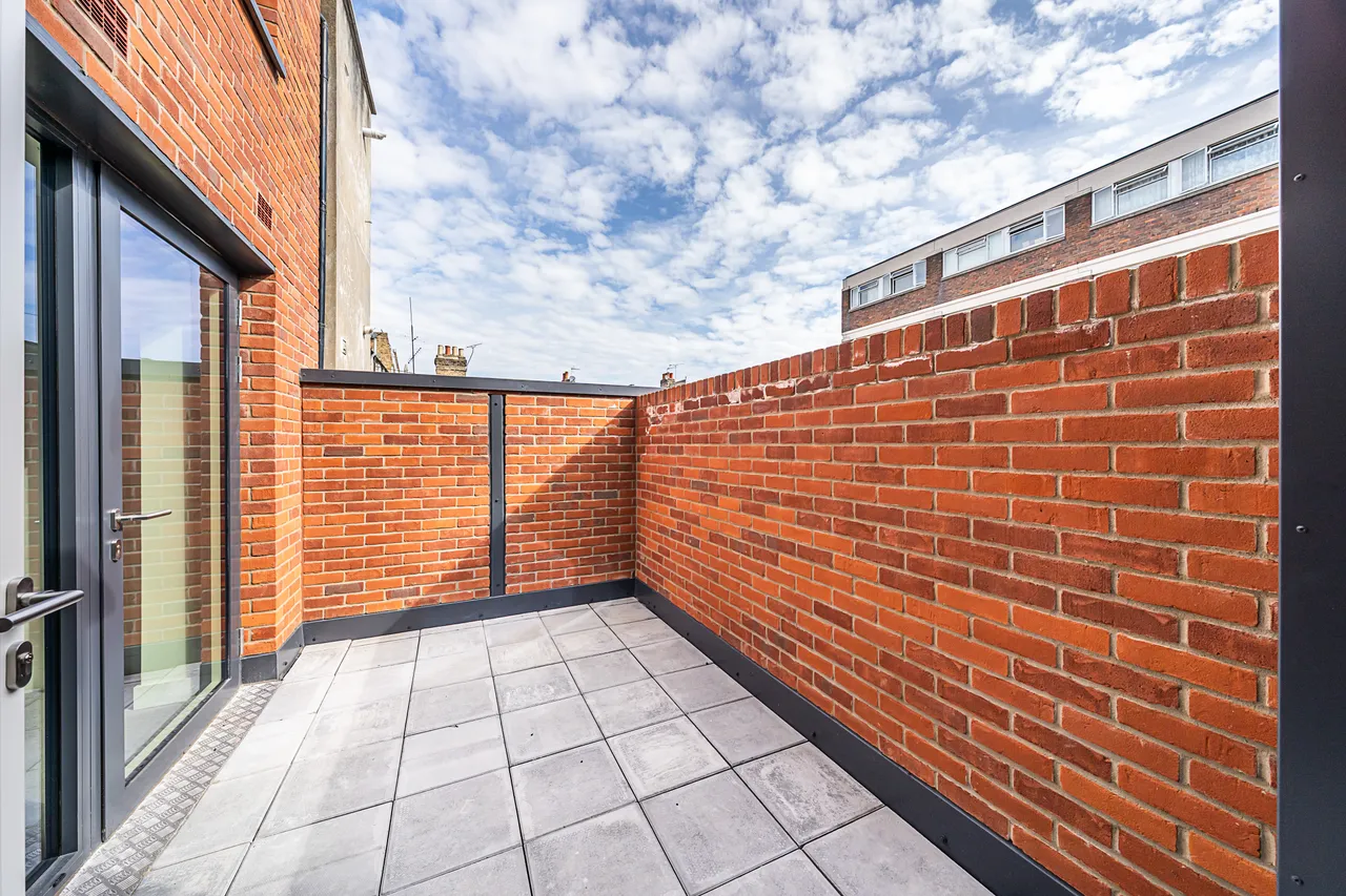 Northcote Road, London, SW11, photo 5