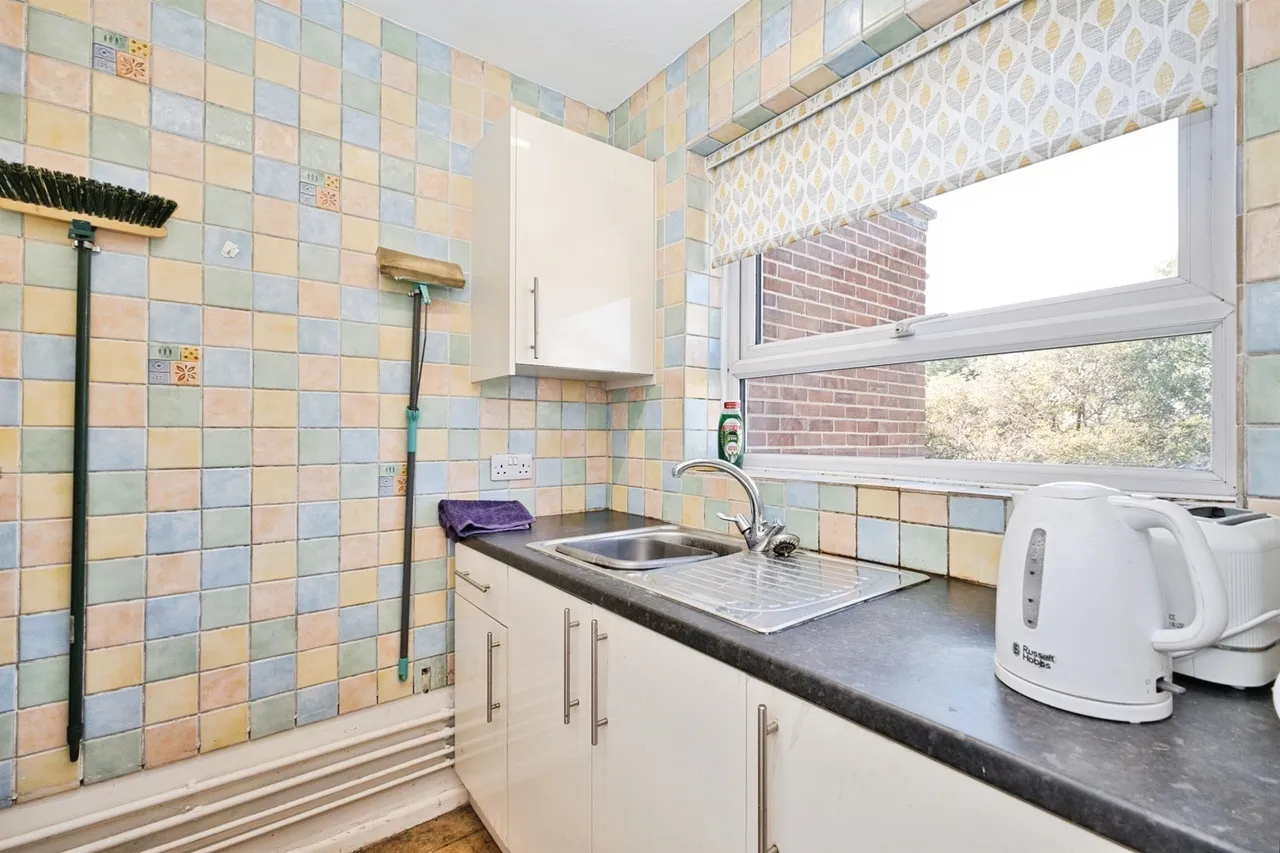 Milford Road, Yeovil, BA21, photo 7