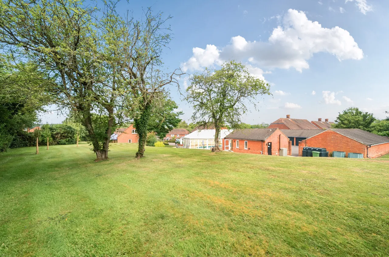 Berehurst, Alton, GU34, photo 15