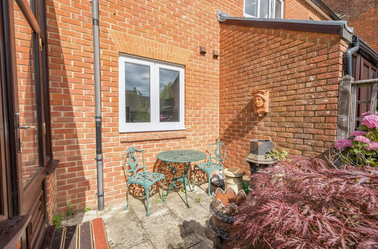 Berehurst, Alton, GU34, photo 13
