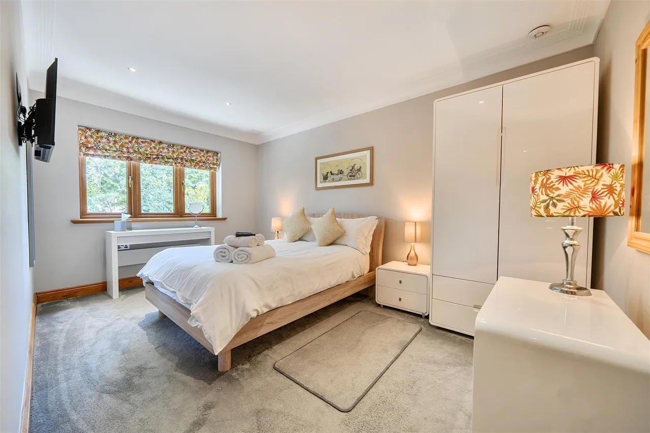 Newtown Road, Warsash, photo 22