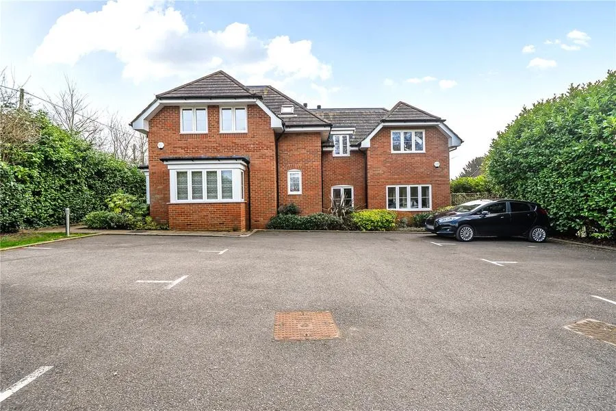 2 bed flat for sale, Hivings Hill, Chesham, HP5