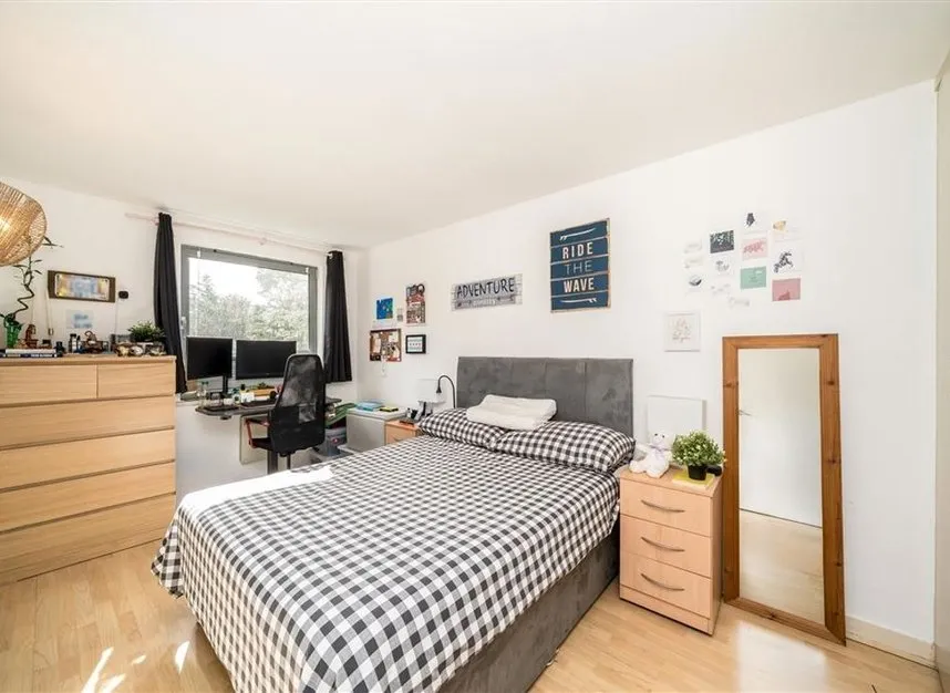 Deals Gateway, Lewisham, SE13, photo 4