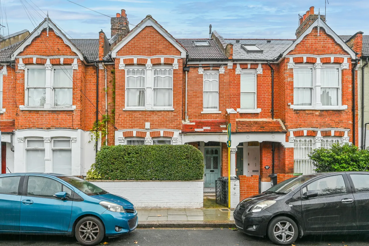 1 bed flat for sale, London, W12
