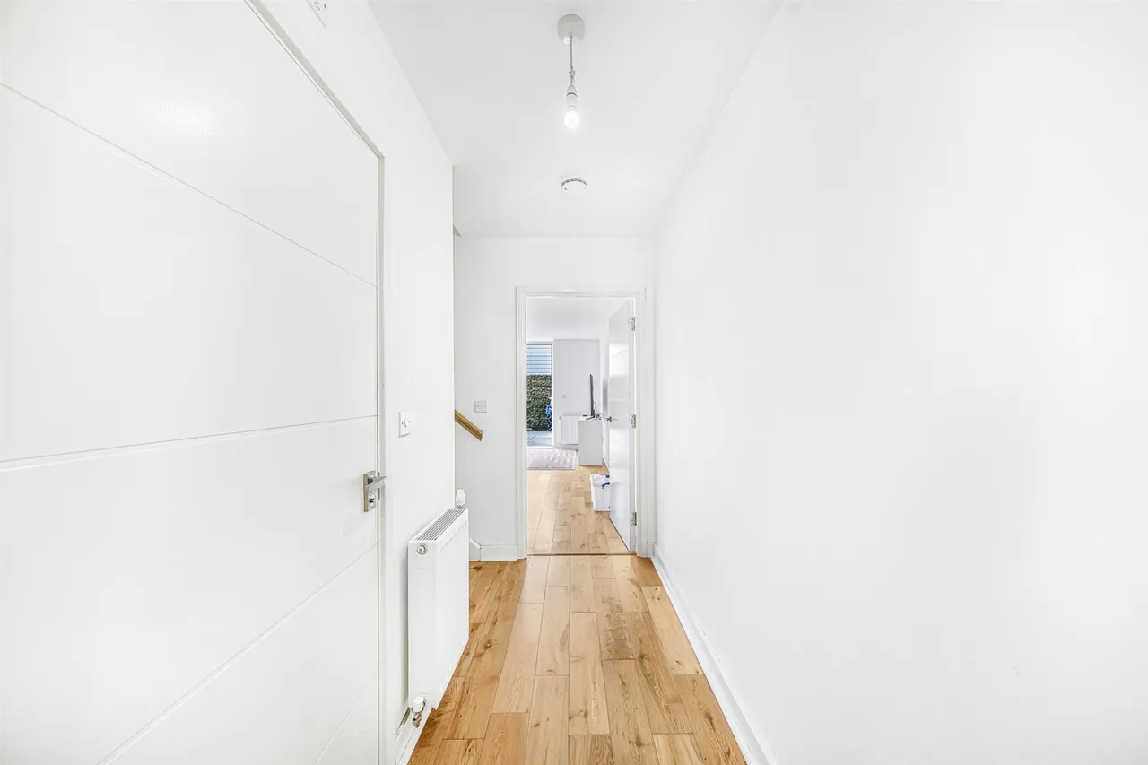 Hickman Avenue, Highams Park, E4 9FU, photo 7