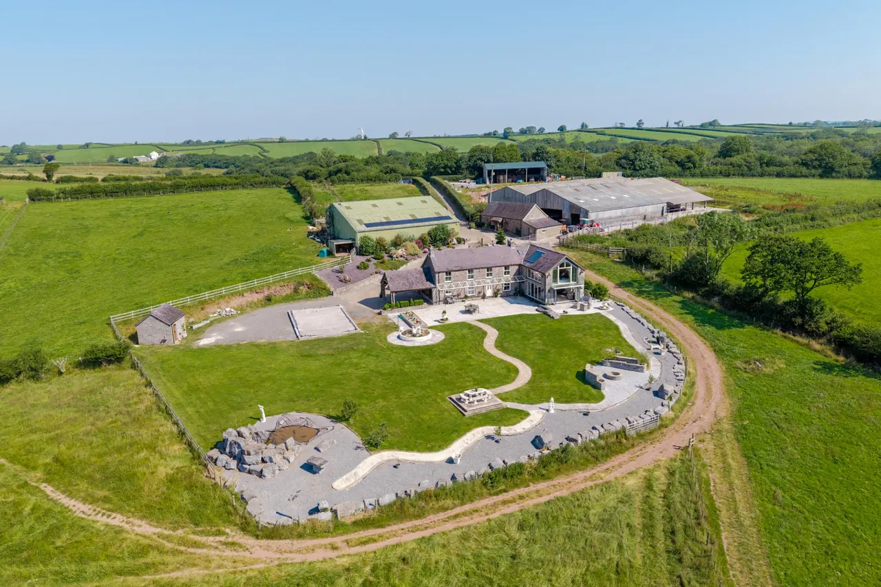 4 bed house for sale, Pen Y Banc, Kidwelly