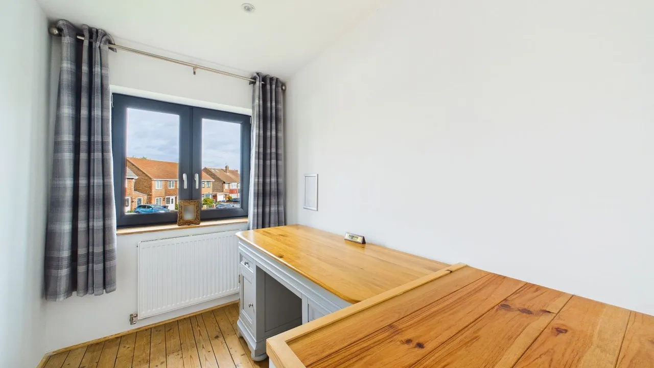 Colchester Court, Doncaster, DN5, photo 10