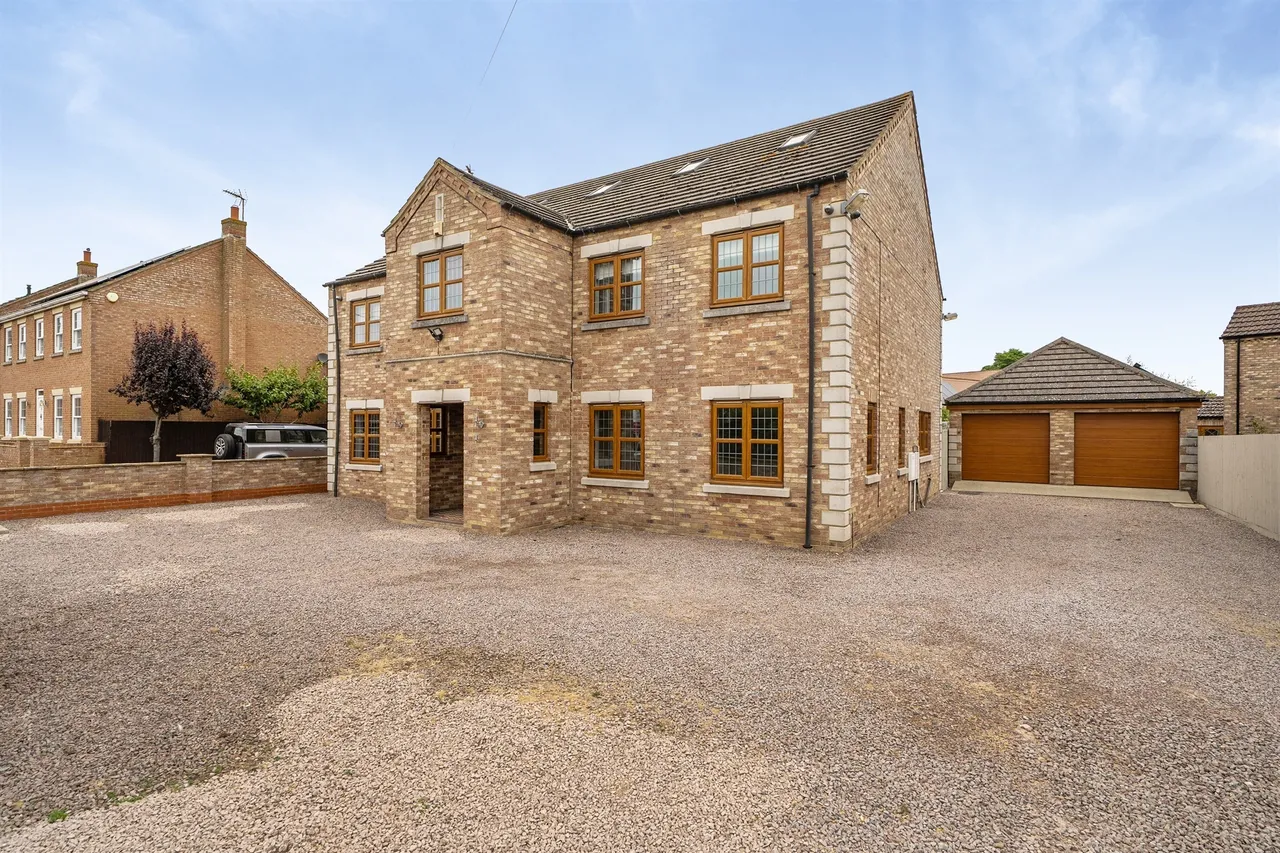 7 bed house for sale, Hollycroft Road, Emneth, PE14