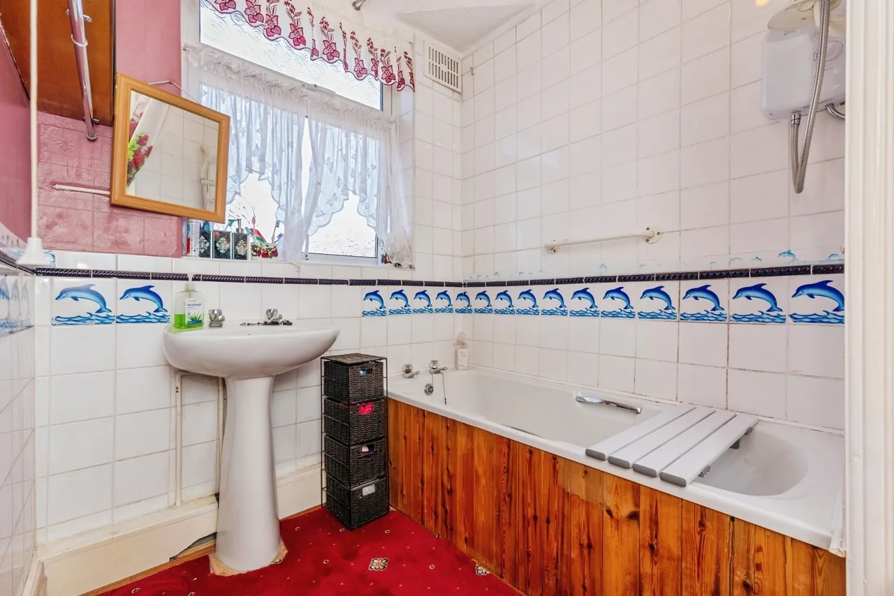 Lindum Avenue, Old Trafford, Manchester, M16, photo 17