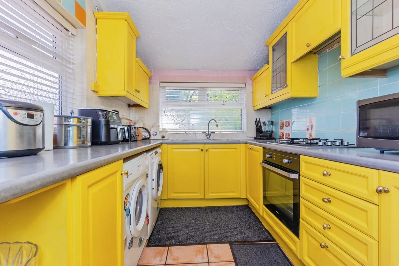 Lindum Avenue, Old Trafford, Manchester, M16, photo 12