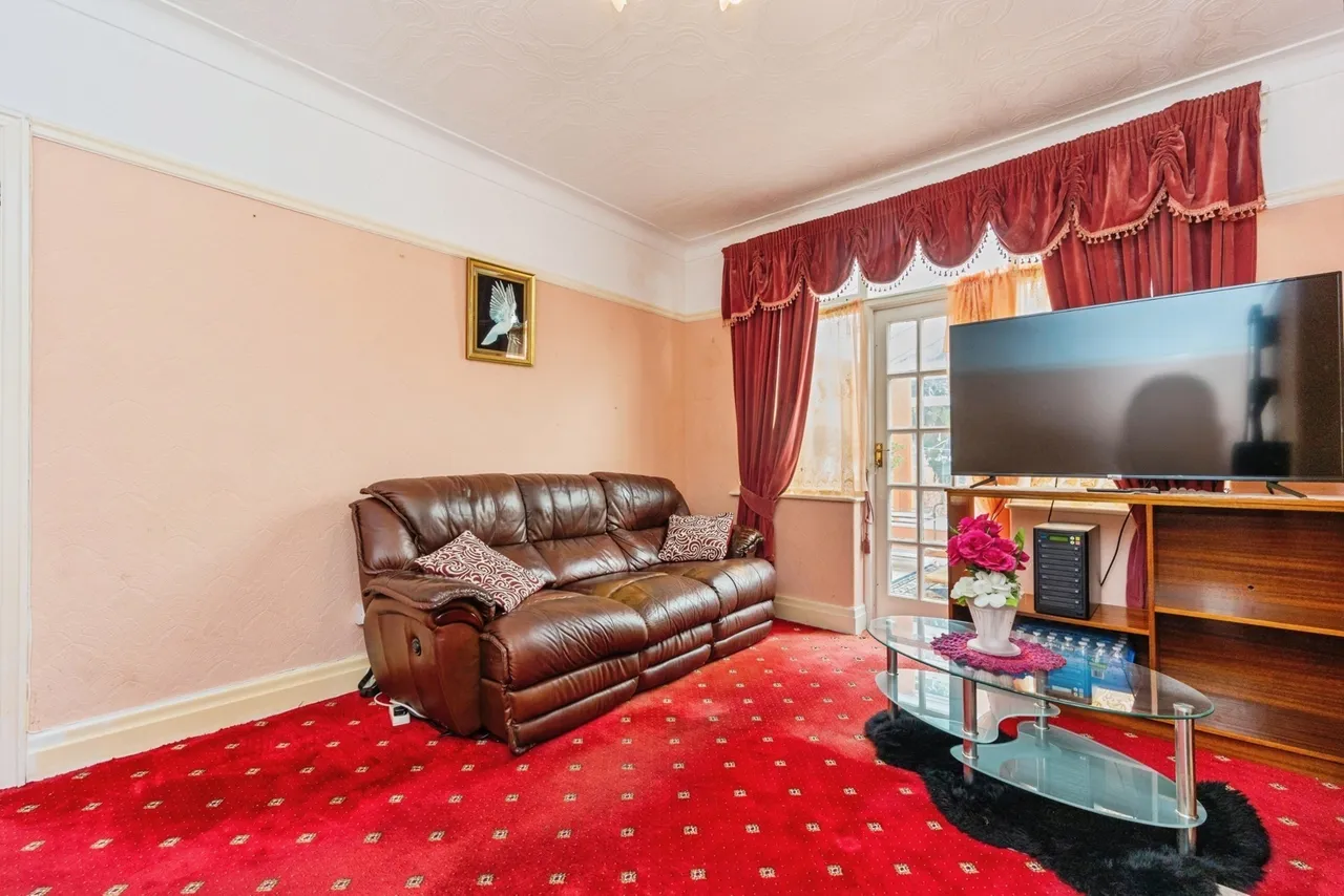 Lindum Avenue, Old Trafford, Manchester, M16, photo 2