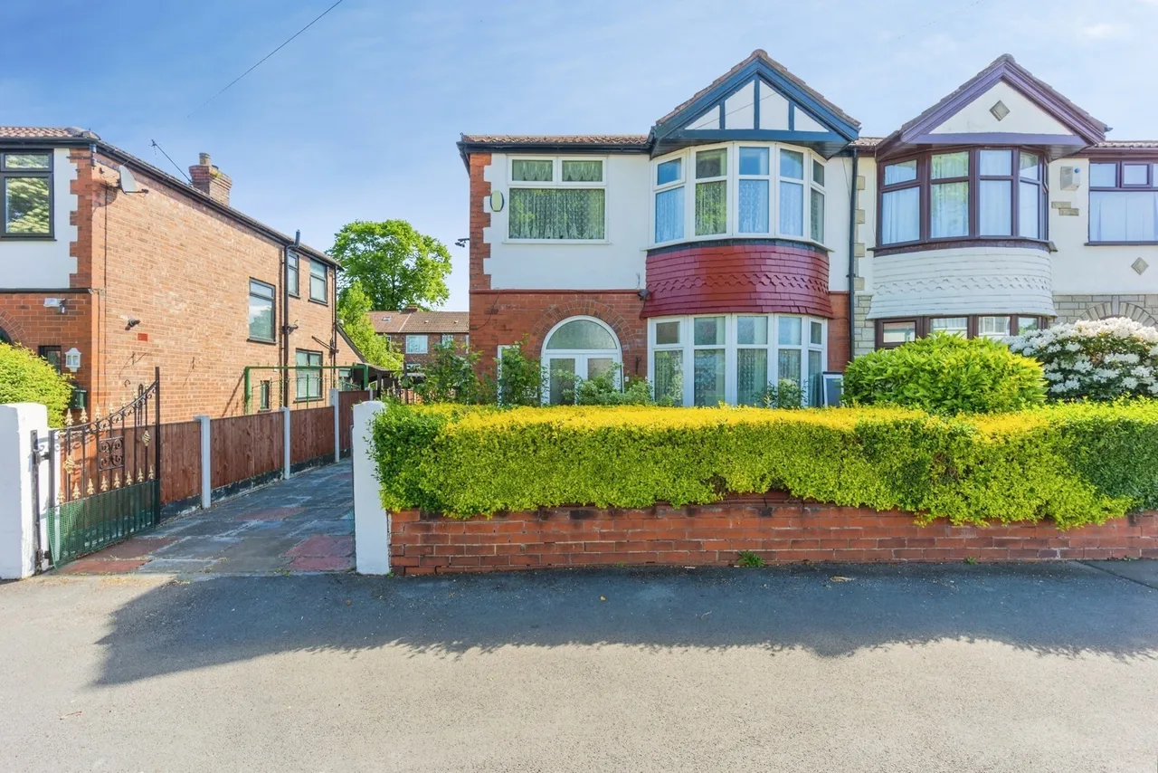 3 bed house for sale — Lindum Avenue, Old Trafford, Manchester, M16