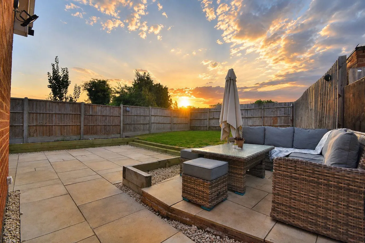 Bishops Drive, Northampton, NN2 6QR, photo 19