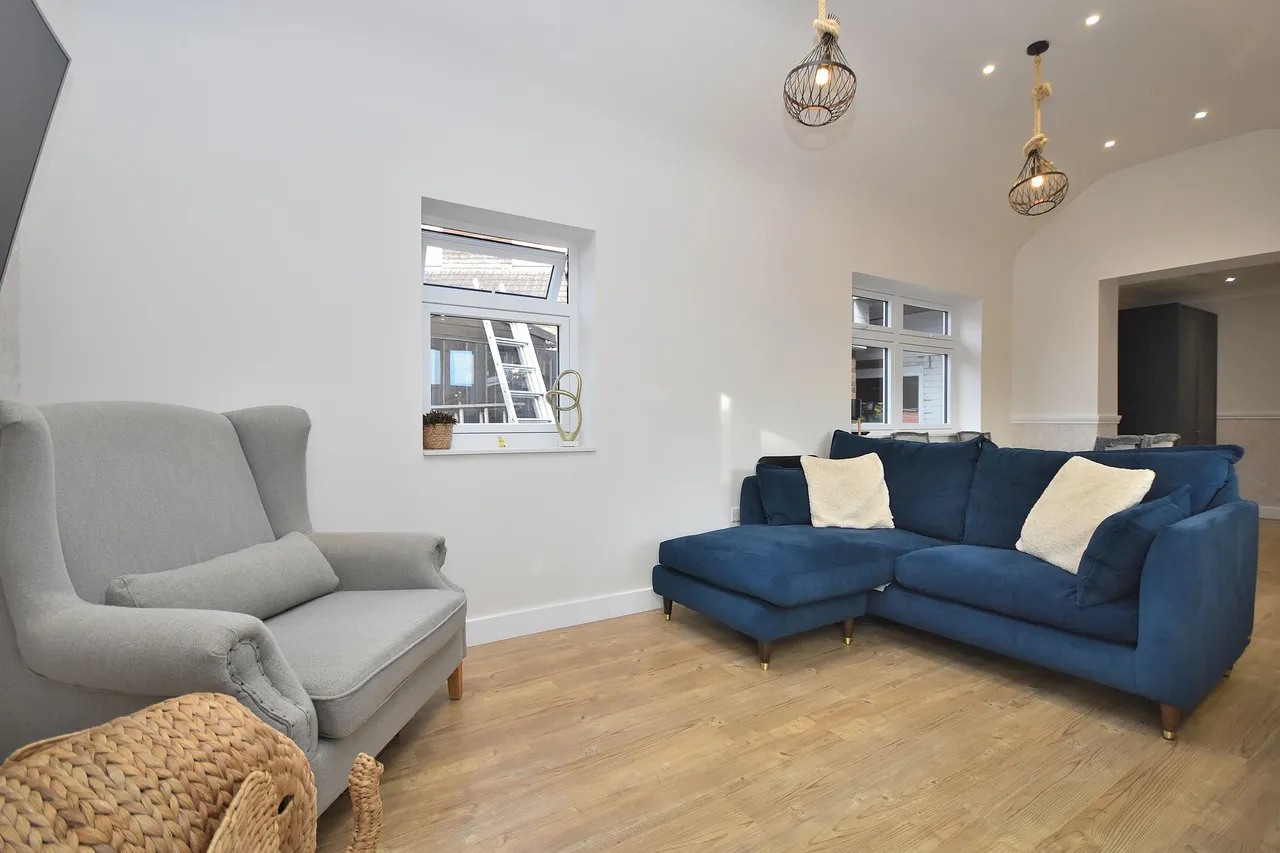 Bishops Drive, Northampton, NN2 6QR, photo 8