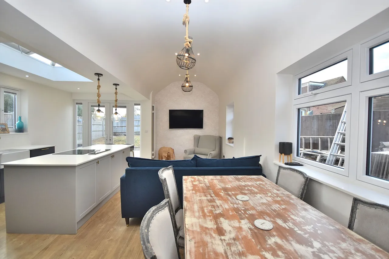 Bishops Drive, Northampton, NN2 6QR, photo 6