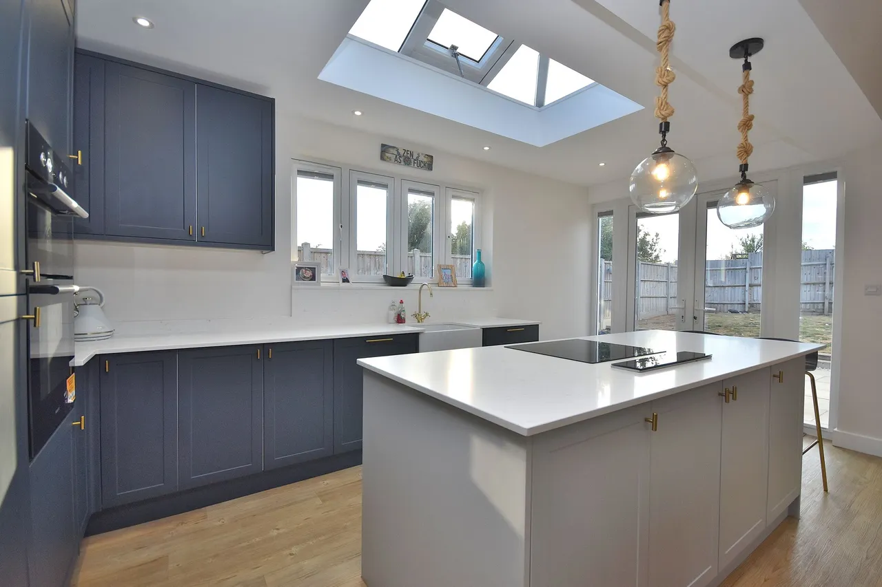 Bishops Drive, Northampton, NN2 6QR, photo 9