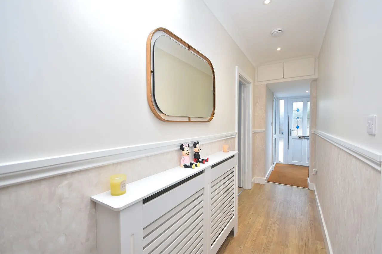 Bishops Drive, Northampton, NN2 6QR, photo 16