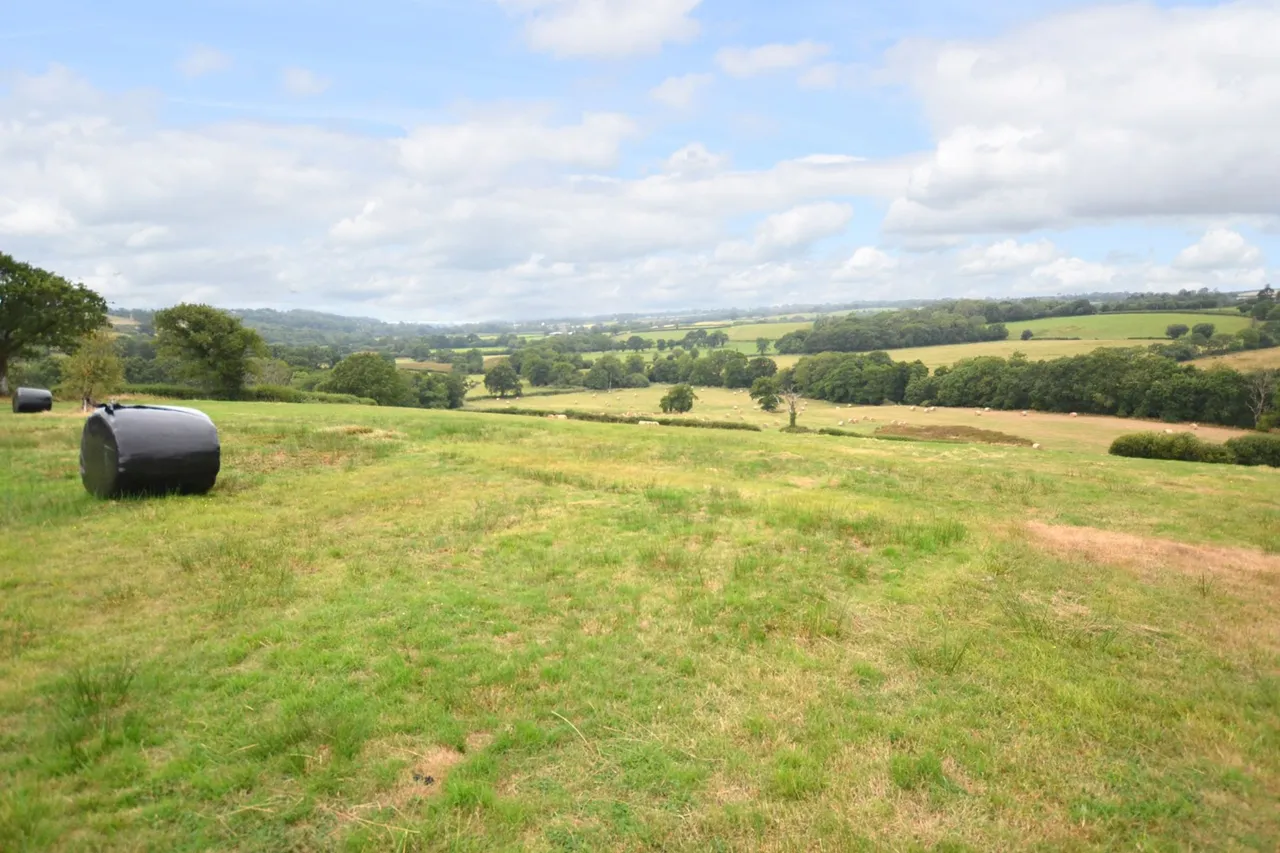 Broad Oak, Carmarthen, SA32, photo 2