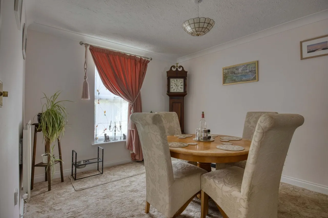 Graham Way, Cotford St. Luke, TA4, photo 6