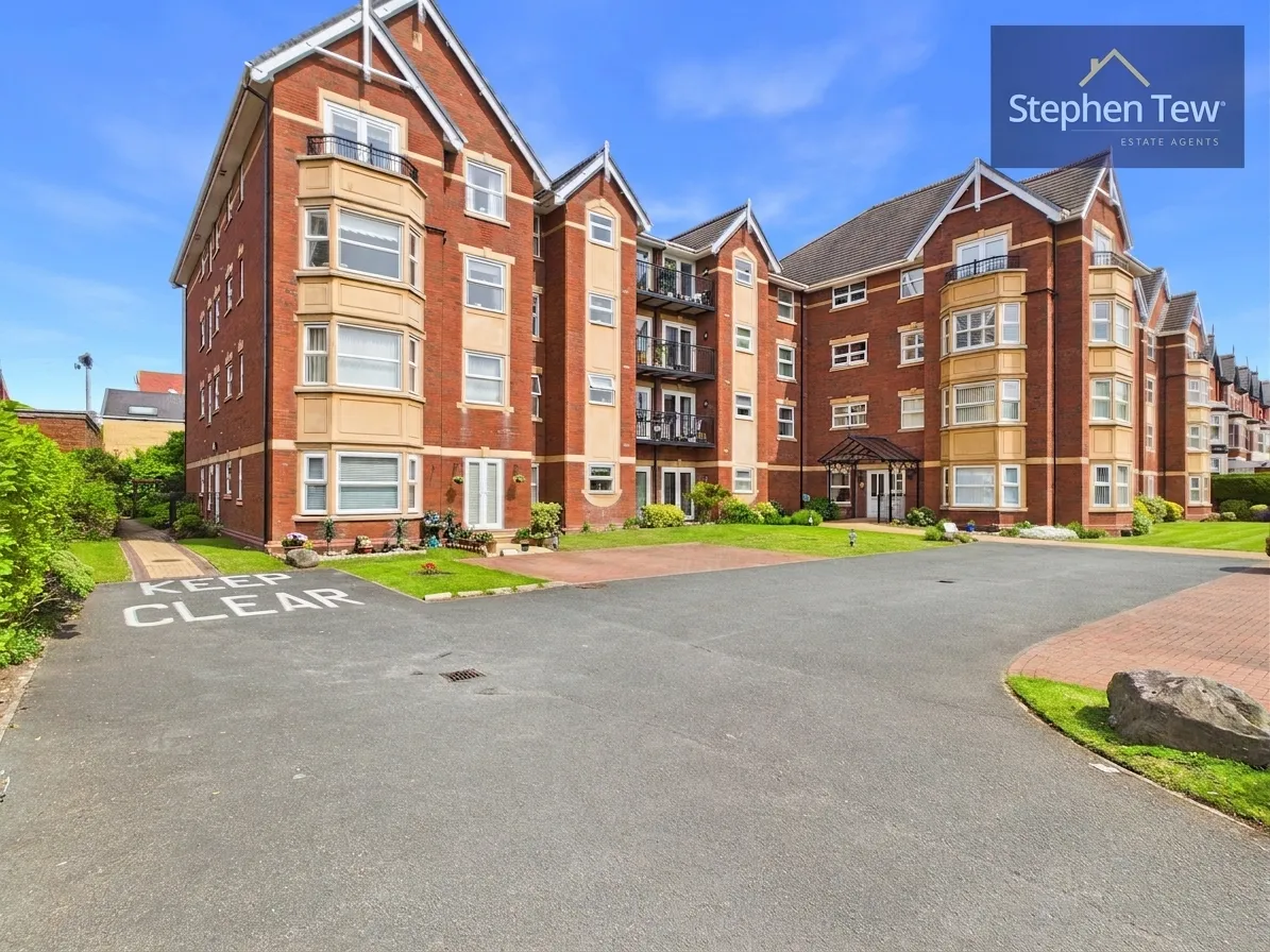 2 bed flat for sale, Clifton Drive South, Lytham St. Annes, FY8