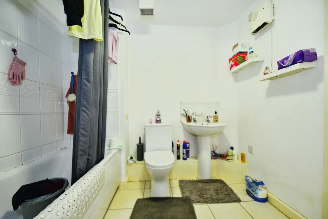 Queen Mary Rise, Sheffield, South Yorkshire, S2, photo 10